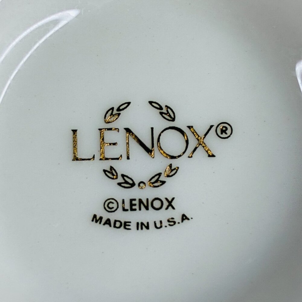 Lenox Fleur de Lis Collection Embossed Pierced Flower Vase Ivory Gold USA 7.5" - Picture 6 of 16